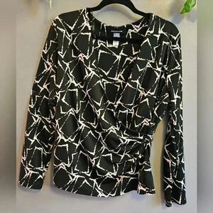 Black and White Geometric Women's Top